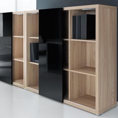 Schuifdeurkast Martino (Amber oak met hoogglans zwart)