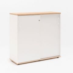 Deuren en zijkant in Pastel wit en top in Ahorn